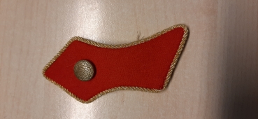 Mantelparoli rot mit Goldkordel