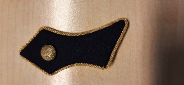 Mantelparoli blau mit Goldkordel